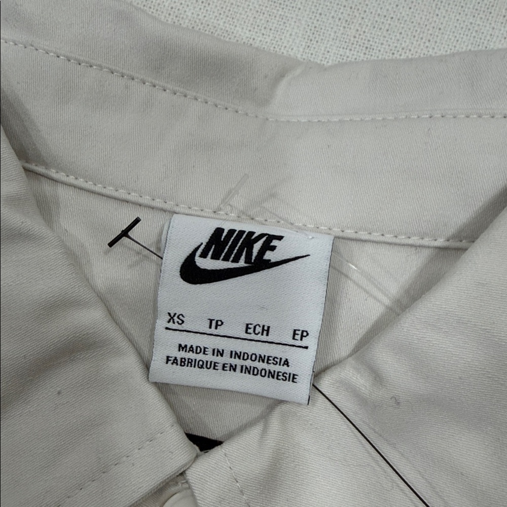 Nike Off-White Button-Up Shirt - Picture 2 of 4